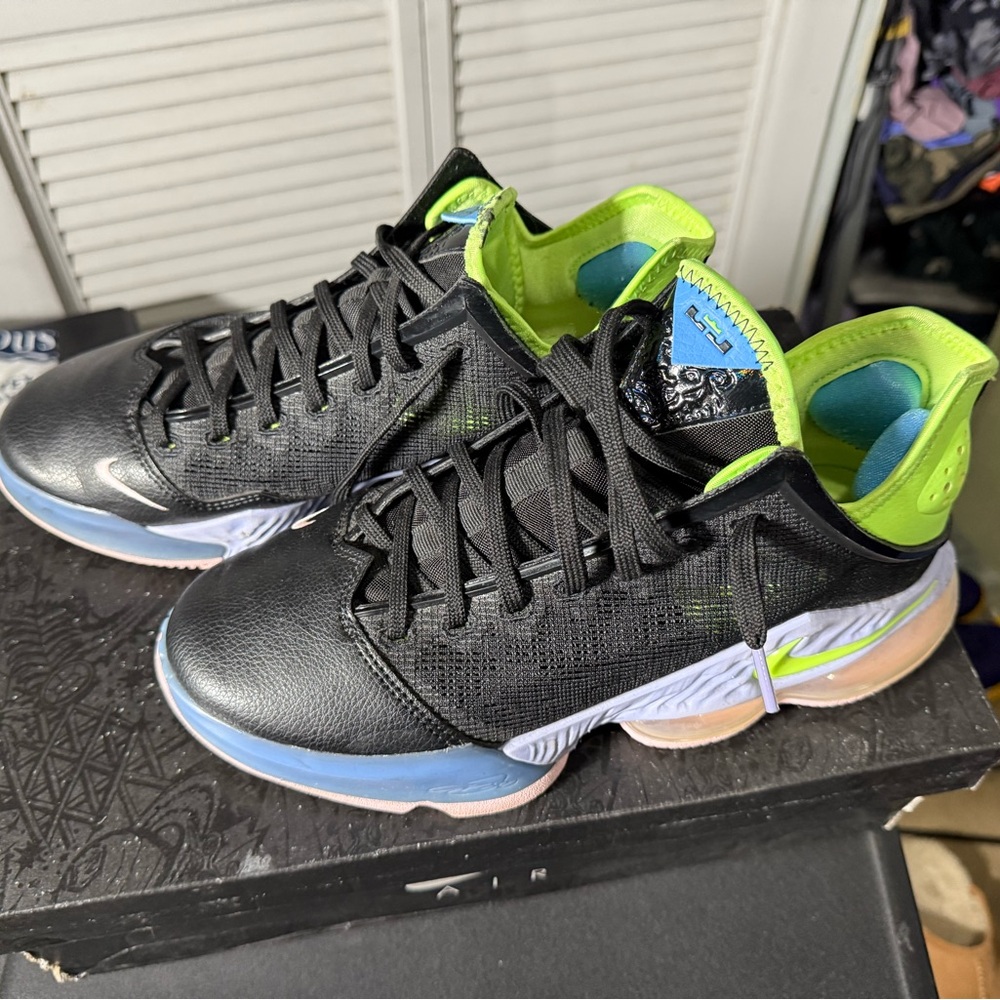 Nike Black and Neon Green Sneakers
